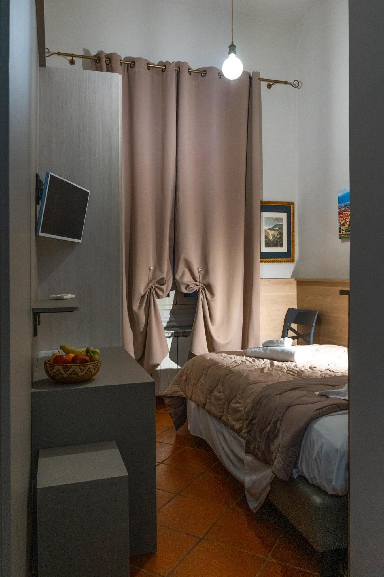 La Rosa Di Firenze B&B Bagian luar foto