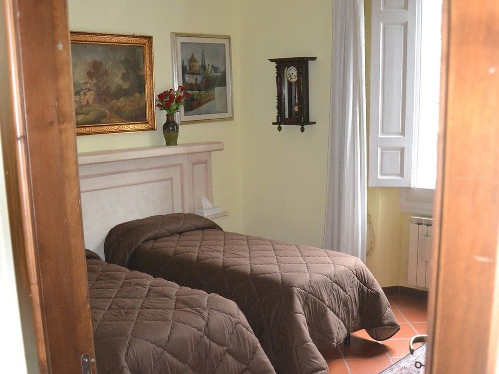La Rosa Di Firenze B&B Bagian luar foto