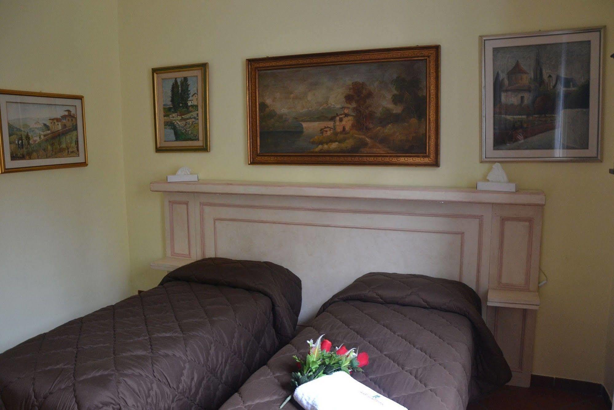 La Rosa Di Firenze B&B Bagian luar foto